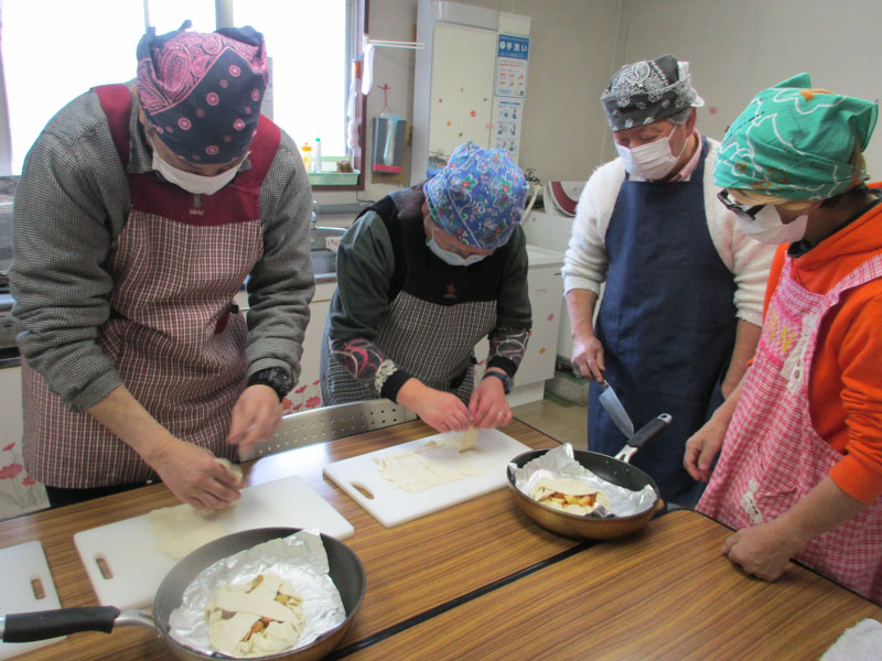 3月　お菓子作りのようす